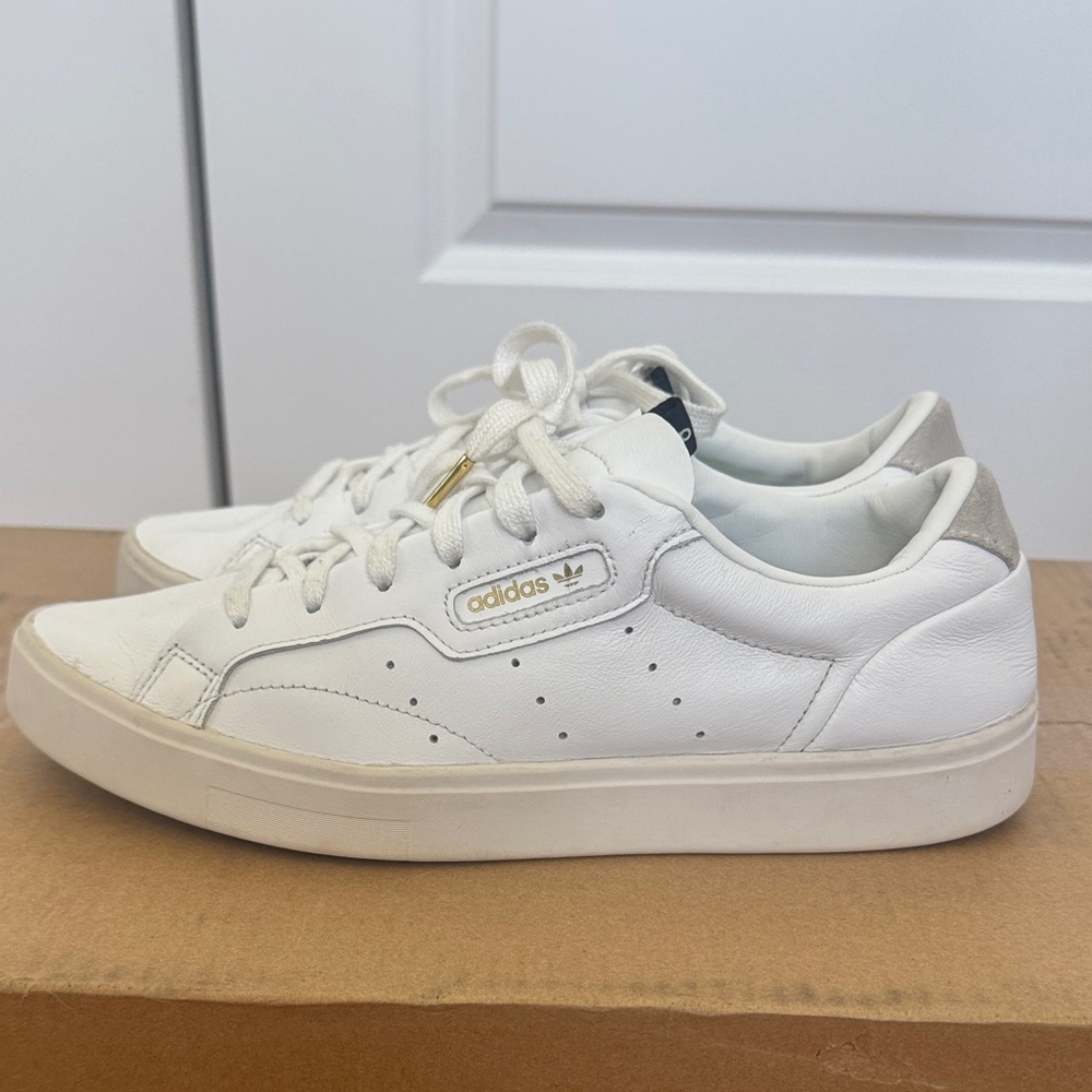 Adidas Sleek White and Gold Crystal Casual Sneakers size Mens 9